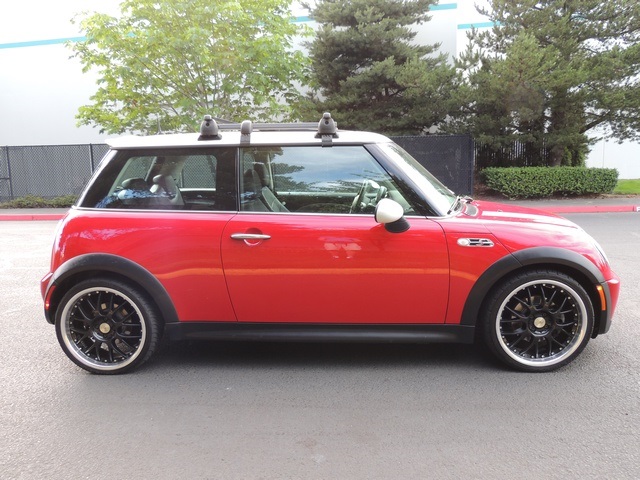 2004 MINI Cooper S 6-Speed Manual / Supercharged / Panoramic Roof   - Photo 4 - Portland, OR 97217