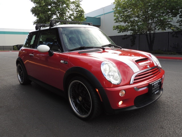 2004 MINI Cooper S 6-Speed Manual / Supercharged / Panoramic Roof   - Photo 2 - Portland, OR 97217