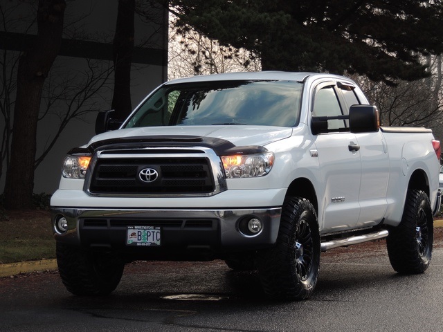 2010 Toyota Tundra Double Cab / 4X4 / V8 / 5.7 L / 1-OWNER / LIFTED   - Photo 1 - Portland, OR 97217