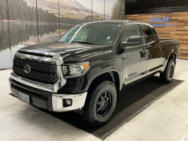 2021 Toyota Tundra SR5 4X4 / 5.7L V8 / LOCAL TRUCK / 26,000 MILES  / Backup Camera / Trailer brake controller / Blind Spot alert - Photo 1 - Gladstone, OR 97027