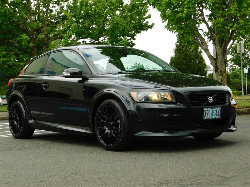 2008 Volvo C30 T5  2dr Hatchback / Leather /Sunroof/ 72,000 MILES   - Photo 2 - Portland, OR 97217