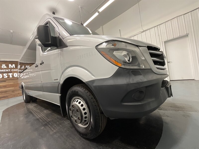 2015 Mercedes-Benz Sprinter 3500 CARGO VAN / 3.0L DIESEL / HIGH ROOF EXTENDED  / EXTRA LONG / NEW TIRES - Photo 37 - Gladstone, OR 97027