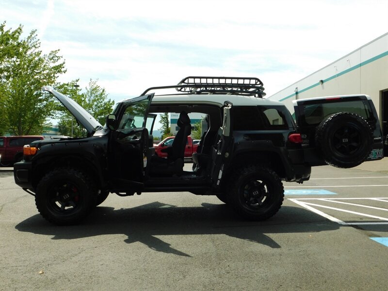 2007 Toyota FJ Cruiser SR5 4Dr / 4x4 / Rear Diff Locks / 33 " MUD / LIFTED - Photo 31 - Portland, OR 97217