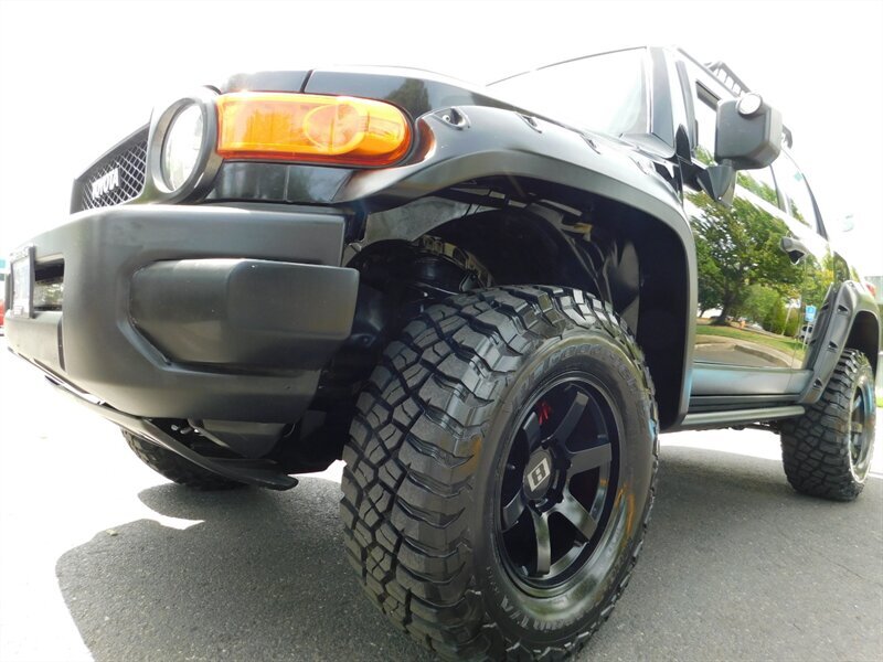 2007 Toyota FJ Cruiser SR5 4Dr / 4x4 / Rear Diff Locks / 33 " MUD / LIFTED - Photo 9 - Portland, OR 97217