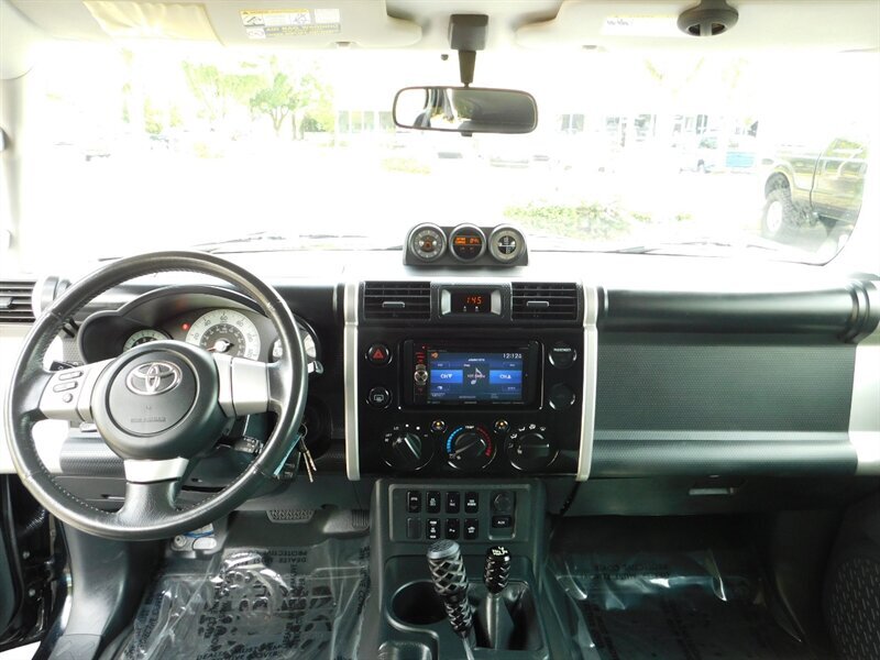 2007 Toyota FJ Cruiser SR5 4Dr / 4x4 / Rear Diff Locks / 33 " MUD / LIFTED - Photo 17 - Portland, OR 97217