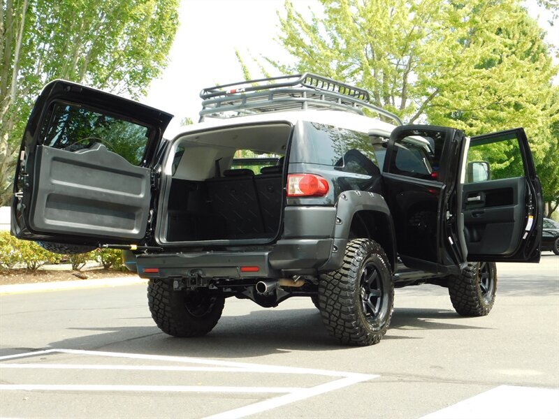 2007 Toyota FJ Cruiser SR5 4Dr / 4x4 / Rear Diff Locks / 33 " MUD / LIFTED - Photo 35 - Portland, OR 97217