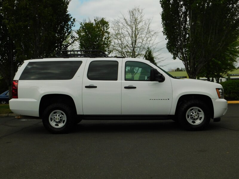 2008 Chevrolet Suburban LS 2500 4X4 Sport Utility 3/4 Ton / 3rd Seat   - Photo 4 - Portland, OR 97217