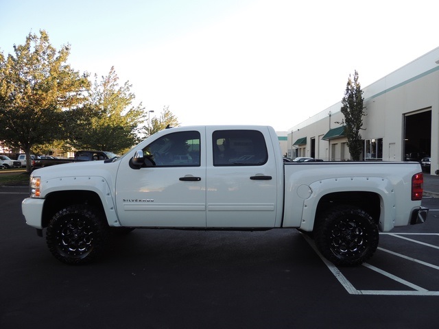 2011 Chevrolet Silverado 1500 LT / Crew Cab / 4X4 / Leather / LIFTED LIFTED   - Photo 3 - Portland, OR 97217