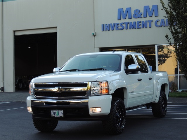 2011 Chevrolet Silverado 1500 LT / Crew Cab / 4X4 / Leather / LIFTED LIFTED   - Photo 1 - Portland, OR 97217