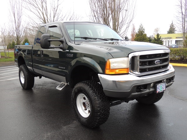 2001 Ford F-250 Super Duty XLT / 4X4 / 7.3L Diesel / LIFTED LIFTED   - Photo 2 - Portland, OR 97217