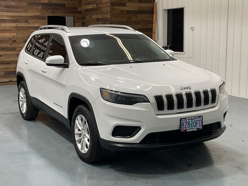 2020 Jeep Cherokee Latitude Sport Utility 4X4/ 2.4L 4Cyl / 48K MILES  / Backup Camera / ZERO RUST