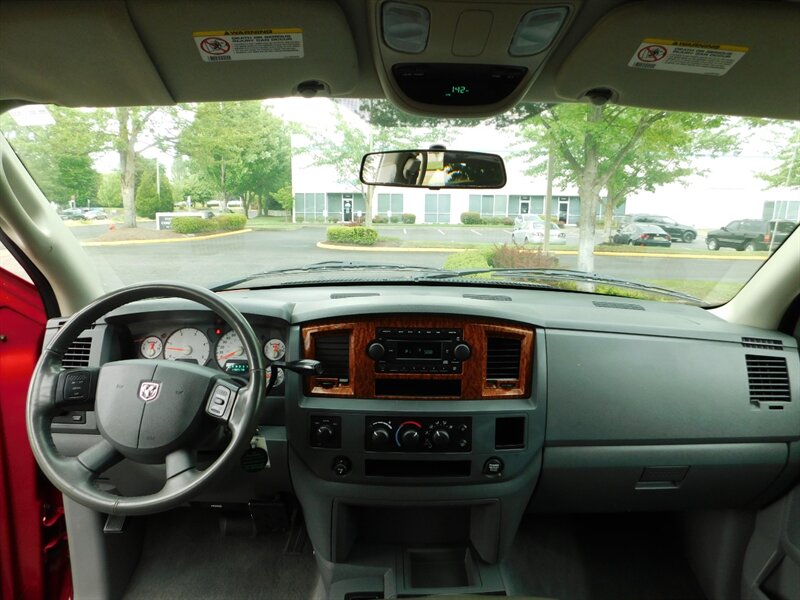 2006 Dodge Ram 2500 SLT MEGACAB / 4X4 / 5.9L CUMMINS DIESEL / LIFTED   - Photo 33 - Portland, OR 97217