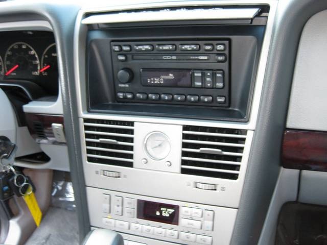 2004 Lincoln Aviator Luxury   - Photo 15 - Portland, OR 97217