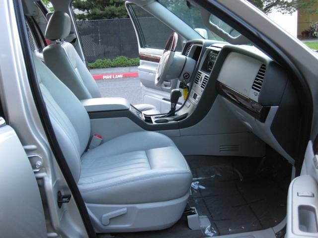 2004 Lincoln Aviator Luxury   - Photo 17 - Portland, OR 97217