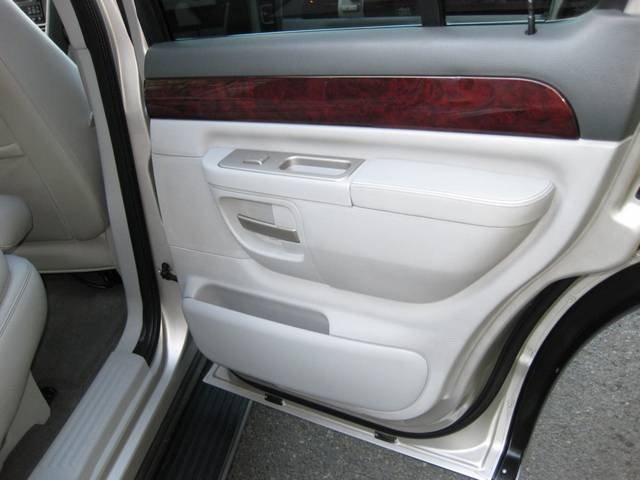 2004 Lincoln Aviator Luxury   - Photo 29 - Portland, OR 97217