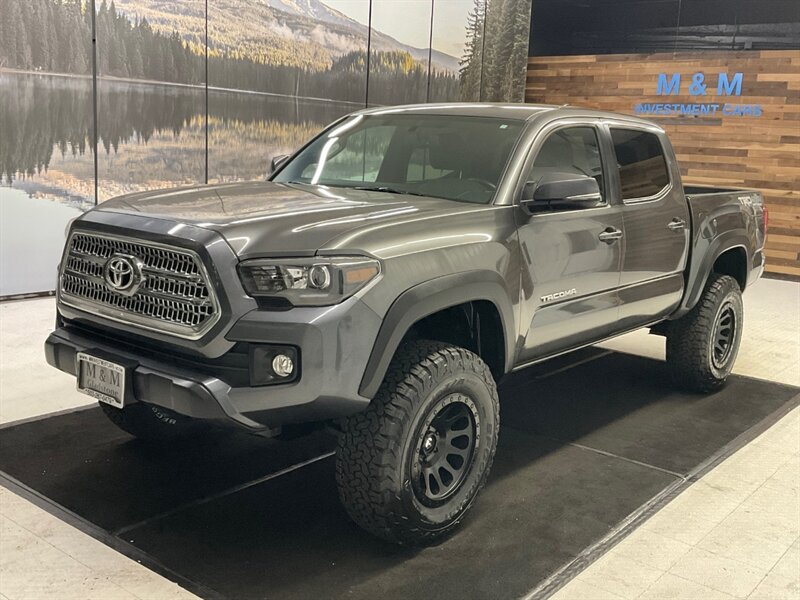 2017 Toyota Tacoma TRD Off-Road 4X4 / NEW LIFT w. WHEELS & TIRES  / 1-OWNER / Navigation & Camera / CRAWL CONTROL / SHARP & CLEAN ! ! - Photo 25 - Gladstone, OR 97027