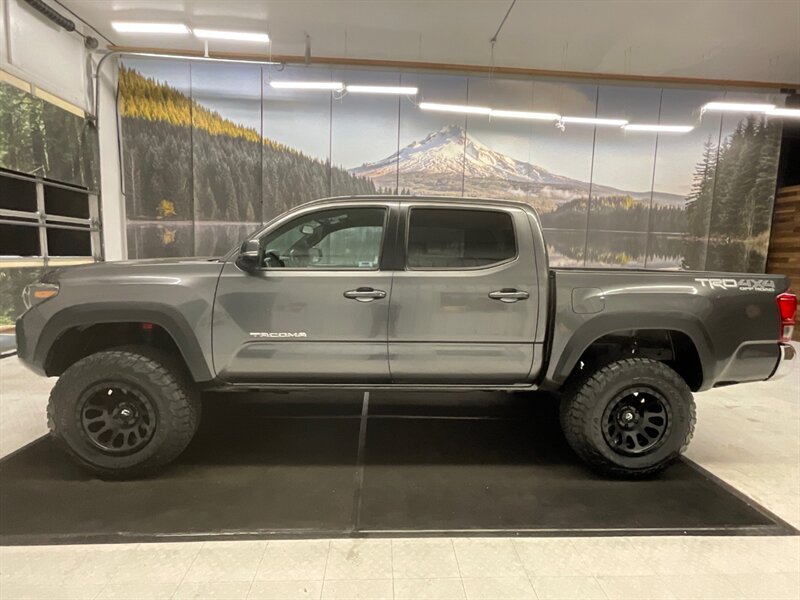 2017 Toyota Tacoma TRD Off-Road 4X4 / NEW LIFT w. WHEELS & TIRES  / 1-OWNER / Navigation & Camera / CRAWL CONTROL / SHARP & CLEAN ! ! - Photo 3 - Gladstone, OR 97027