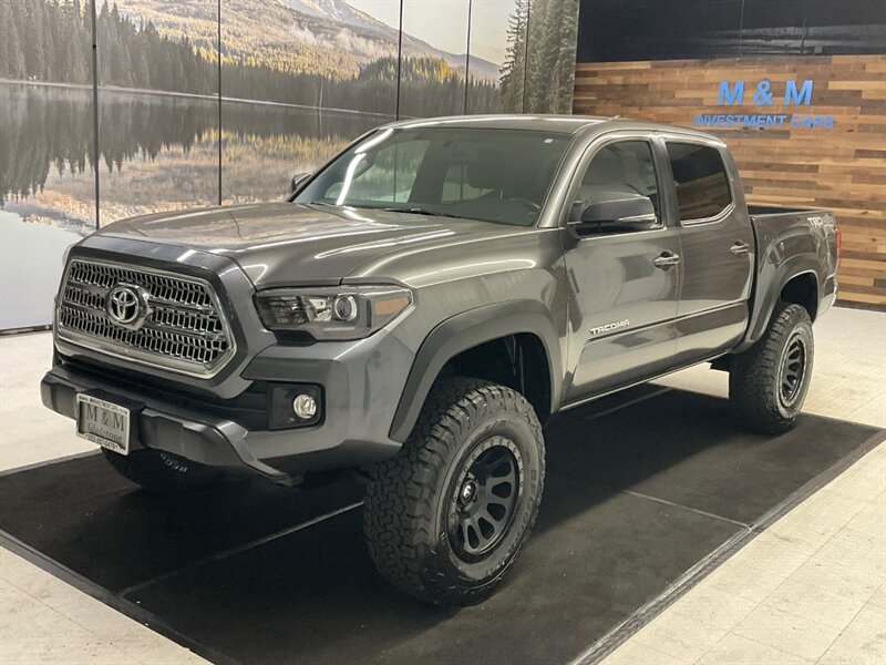 2017 Toyota Tacoma TRD Off-Road 4X4 / NEW LIFT w. WHEELS & TIRES  / 1-OWNER / Navigation & Camera / CRAWL CONTROL / SHARP & CLEAN ! ! - Photo 1 - Gladstone, OR 97027
