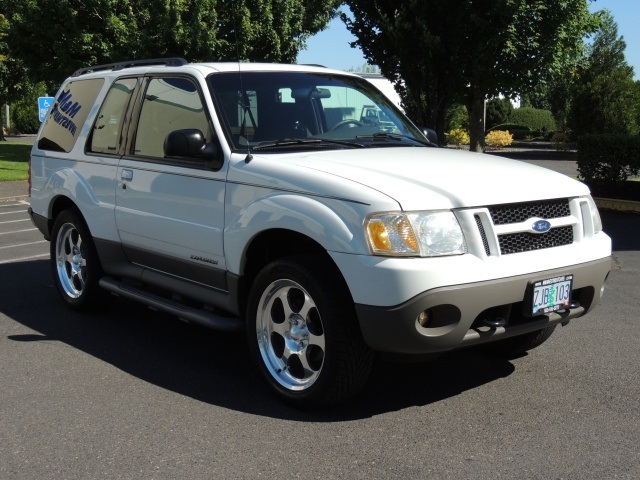 2001 Ford Explorer Sport 2DR / 4X4 / 6Cyl / ONLY 89K MILES   - Photo 2 - Portland, OR 97217