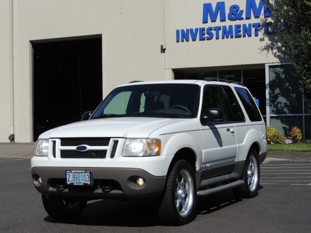 2001 Ford Explorer Sport 2DR / 4X4 / 6Cyl / ONLY 89K MILES   - Photo 1 - Portland, OR 97217