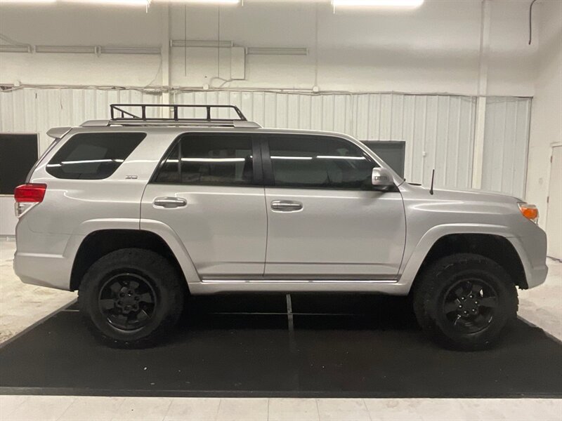 2010 Toyota 4Runner SR5 Sport Utility 4X4 / LIFTED w. NEW BF GOODRICH  / SUNROOF / LUGGAGE RACK / Excel Cond - Photo 4 - Gladstone, OR 97027