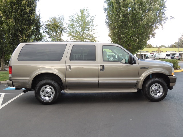 2003 Ford Excursion Limited / 4X4 / 7.3L DIESEL / 3rd Seat / Exel Cond   - Photo 4 - Portland, OR 97217
