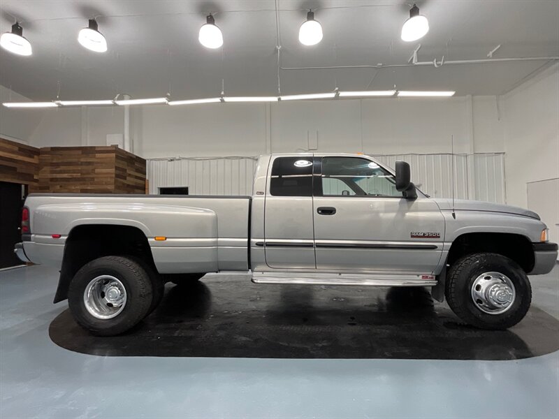 2001 Dodge Ram 3500 SLT Plus 4Dr  4X4/ 5.9L DIESEL / DUALLY /119K MILE  / LONG BED / RUST FREE / Excel Cond - Photo 4 - Gladstone, OR 97027