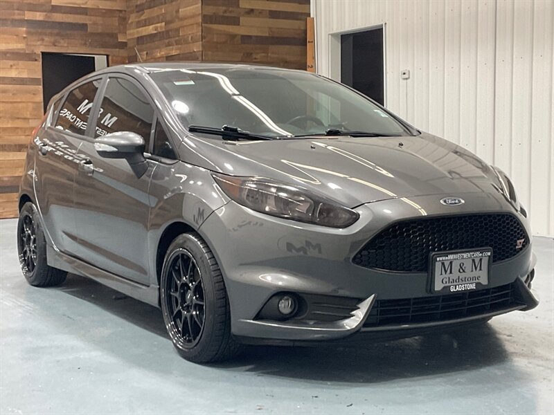 2017 Ford Fiesta ST 4dr Hatchback / 4-Cyl, EcoBoost, Turbo/6-SPEED  / LOCAL CAR / ONLY 54,000 MILES
