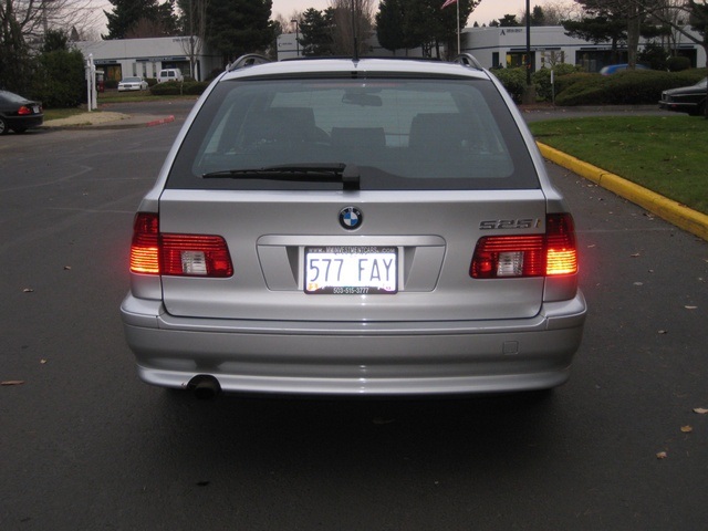 2001 BMW 525i   - Photo 4 - Portland, OR 97217