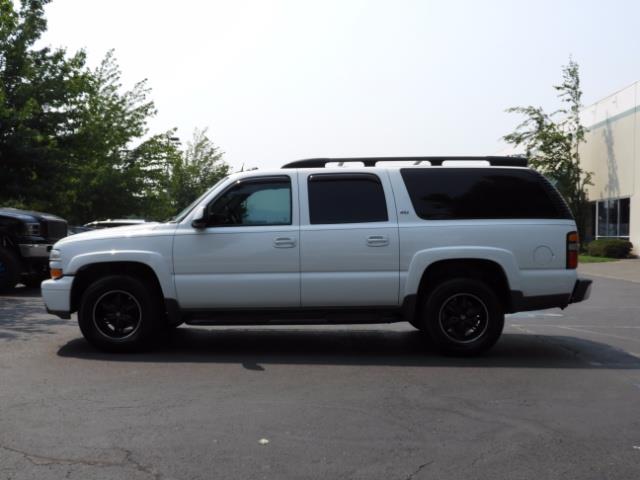 2005 Chevrolet Suburban 1500 Z71 / 4WD / Leather / DVD / Sunroof / Excel C   - Photo 3 - Portland, OR 97217