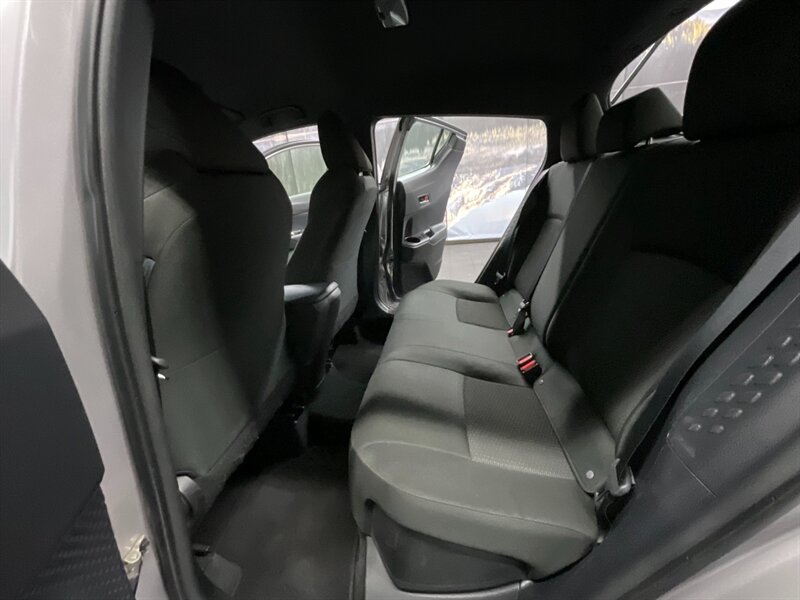 2019 Toyota C-HR XLE Sport Utility 4-Door / 1-OWNER / 56,000 MILES  Backup Camera / SHARP & CLEAN SUV Hatchback - Photo 15 - Gladstone, OR 97027