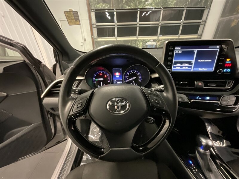 2019 Toyota C-HR XLE Sport Utility 4-Door / 1-OWNER / 56,000 MILES  Backup Camera / SHARP & CLEAN SUV Hatchback - Photo 19 - Gladstone, OR 97027