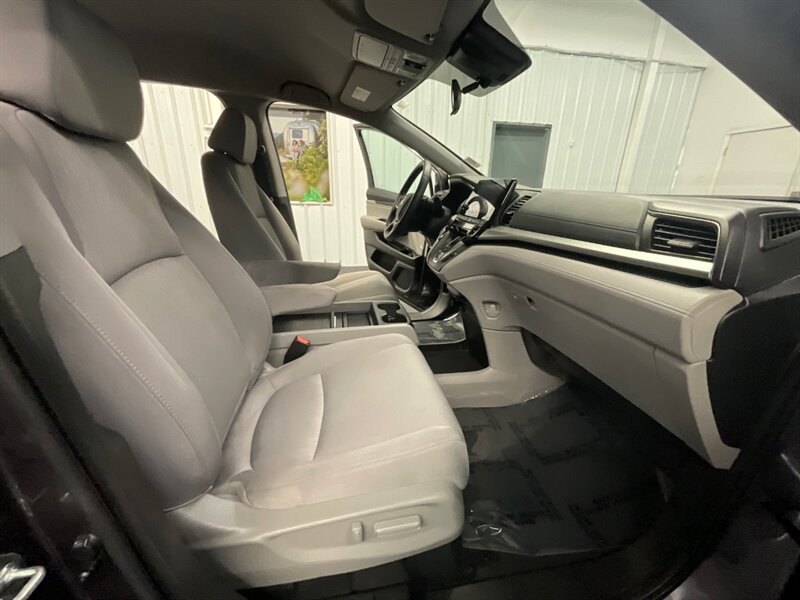 2019 Honda Odyssey EX MiniVan / 8-Passenger / 1 OWNER / 27,000 MILE  LOCAL ONE OWNER / EXCELLENT CONDITION LOW MILES - Photo 35 - Gladstone, OR 97027