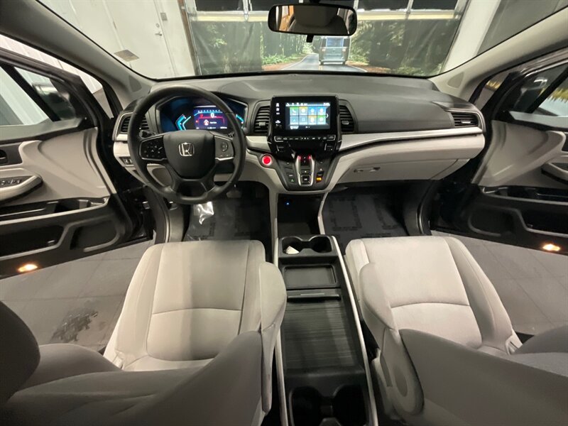 2019 Honda Odyssey EX MiniVan / 8-Passenger / 1 OWNER / 27,000 MILE  LOCAL ONE OWNER / EXCELLENT CONDITION LOW MILES - Photo 17 - Gladstone, OR 97027