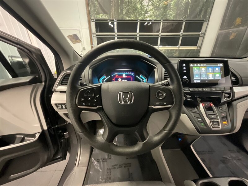 2019 Honda Odyssey EX MiniVan / 8-Passenger / 1 OWNER / 27,000 MILE  LOCAL ONE OWNER / EXCELLENT CONDITION LOW MILES - Photo 18 - Gladstone, OR 97027