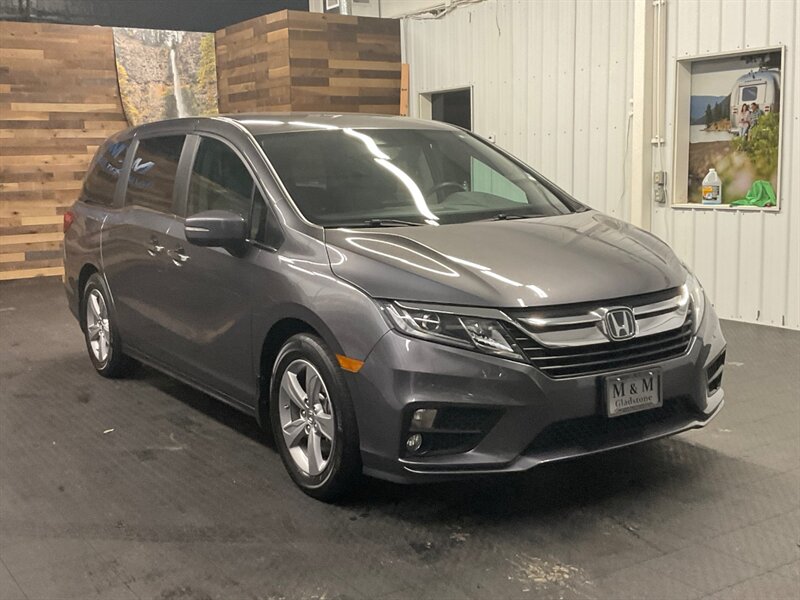 2019 Honda Odyssey EX MiniVan / 8-Passenger / 1 OWNER / 27,000 MILE  LOCAL ONE OWNER / EXCELLENT CONDITION LOW MILES - Photo 2 - Gladstone, OR 97027
