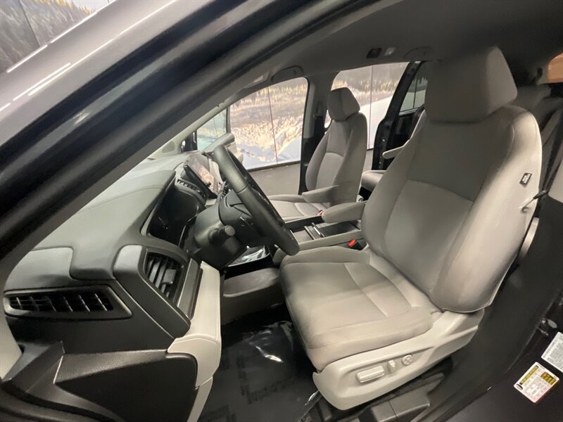 2019 Honda Odyssey EX MiniVan / 8-Passenger / 1 OWNER / 27,000 MILE  LOCAL ONE OWNER / EXCELLENT CONDITION LOW MILES - Photo 33 - Gladstone, OR 97027