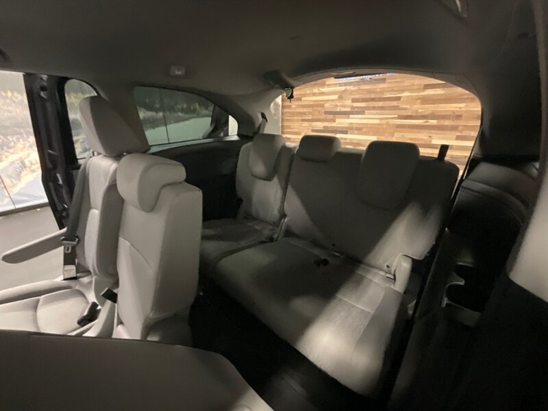 2019 Honda Odyssey EX MiniVan / 8-Passenger / 1 OWNER / 27,000 MILE  LOCAL ONE OWNER / EXCELLENT CONDITION LOW MILES - Photo 14 - Gladstone, OR 97027