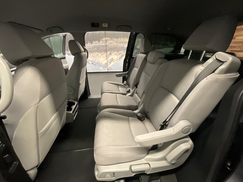2019 Honda Odyssey EX MiniVan / 8-Passenger / 1 OWNER / 27,000 MILE  LOCAL ONE OWNER / EXCELLENT CONDITION LOW MILES - Photo 13 - Gladstone, OR 97027