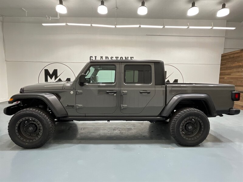 2020 Jeep Gladiator Sport 4X4 6-SPEED MANUAL NEW LIFT WHEELS TIRES  / HARD TOP / Alpine Premium Audio System/ ZERO RUST - Photo 3 - Gladstone, OR 97027