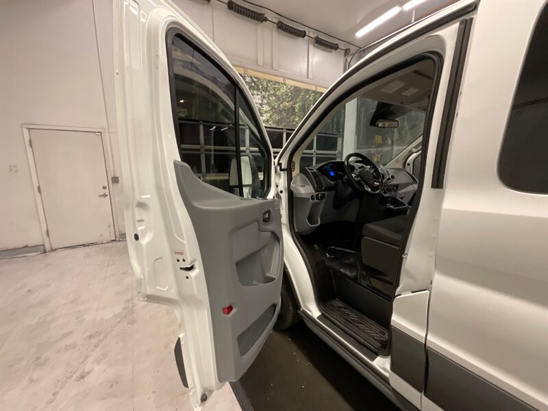 2017 Ford Transit 350 XLT Passenger 3.7L 6Cyl /Low Roof/57,000 MIles  / Backup Camera / 8-Passenger w. CARGO AREA - Photo 31 - Gladstone, OR 97027
