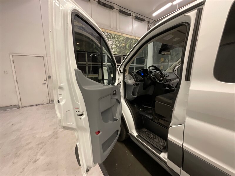 2017 Ford Transit 350 XLT Passenger 3.7L 6Cyl /Low Roof/57,000 MIles / Backup Camera / 8-Passenger w. CARGO AREA - Photo 31 - Gladstone, OR 97027
