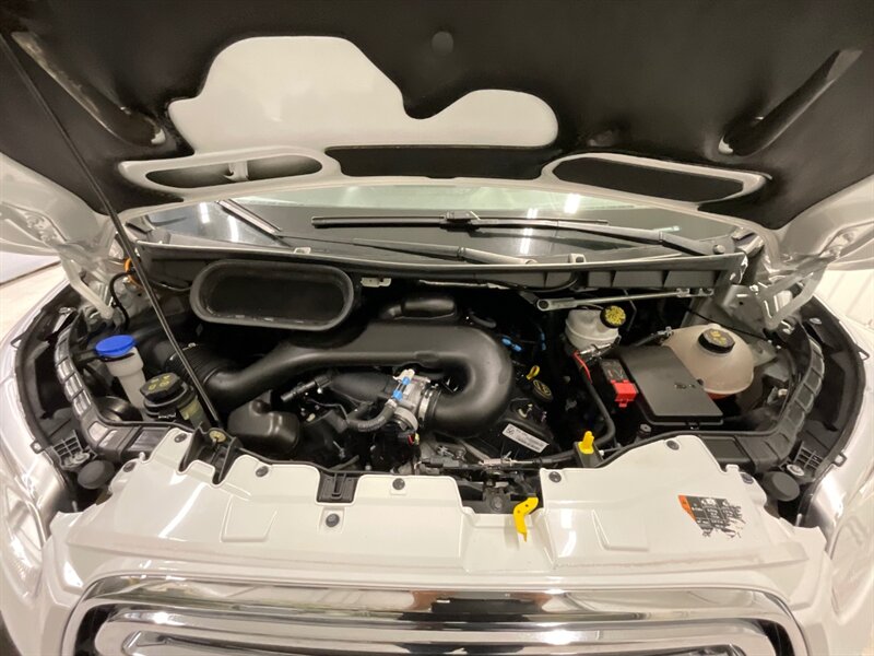 2017 Ford Transit 350 XLT Passenger 3.7L 6Cyl /Low Roof/57,000 MIles / Backup Camera / 8-Passenger w. CARGO AREA - Photo 41 - Gladstone, OR 97027