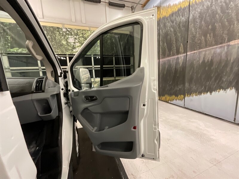 2017 Ford Transit 350 XLT Passenger 3.7L 6Cyl /Low Roof/57,000 MIles / Backup Camera / 8-Passenger w. CARGO AREA - Photo 30 - Gladstone, OR 97027