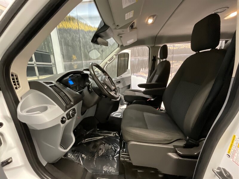 2017 Ford Transit 350 XLT Passenger 3.7L 6Cyl /Low Roof/57,000 MIles  / Backup Camera / 8-Passenger w. CARGO AREA - Photo 32 - Gladstone, OR 97027