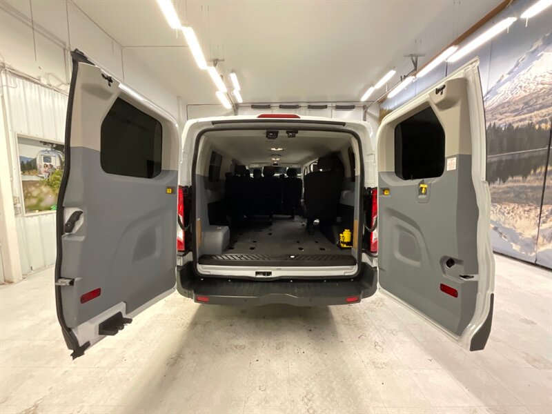 2017 Ford Transit 350 XLT Passenger 3.7L 6Cyl /Low Roof/57,000 MIles / Backup Camera / 8-Passenger w. CARGO AREA - Photo 27 - Gladstone, OR 97027