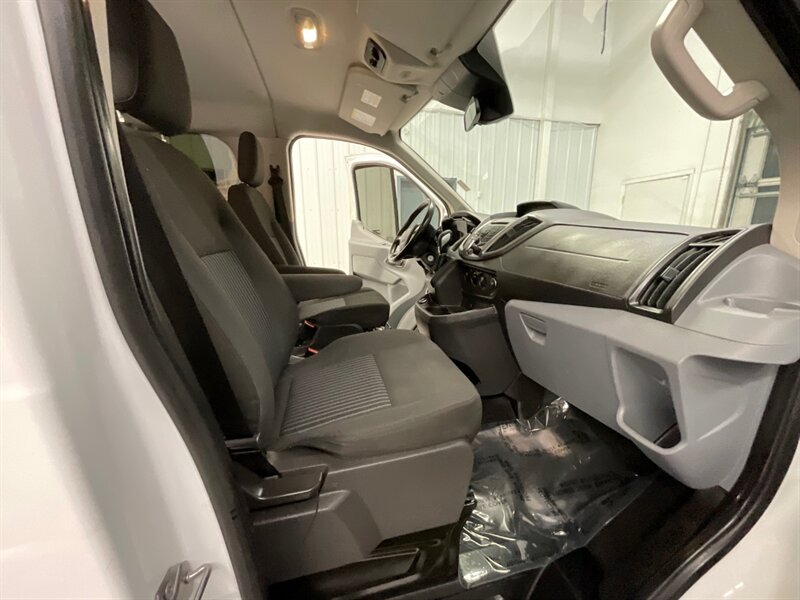 2017 Ford Transit 350 XLT Passenger 3.7L 6Cyl /Low Roof/57,000 MIles / Backup Camera / 8-Passenger w. CARGO AREA - Photo 15 - Gladstone, OR 97027