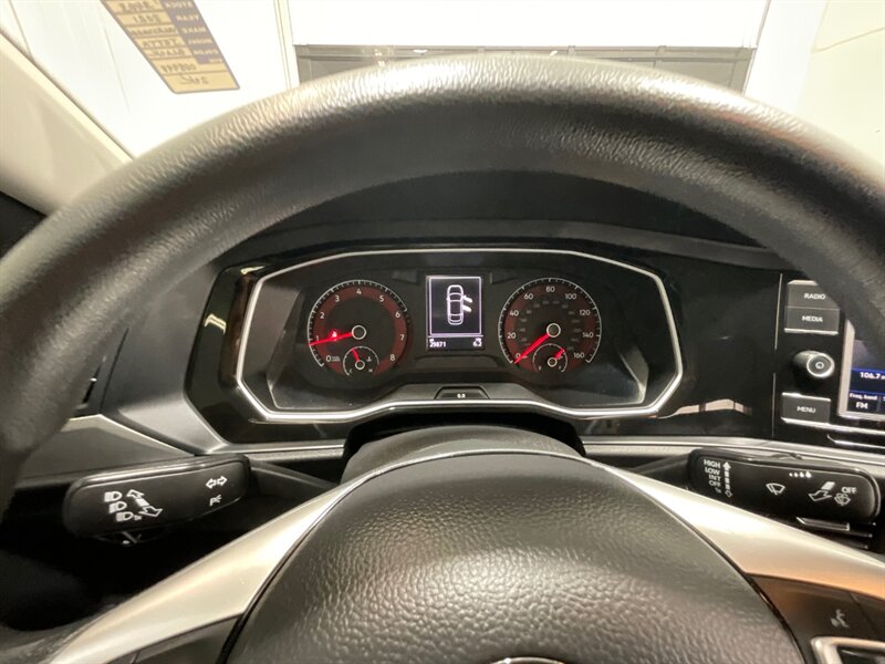 2021 Volkswagen Jetta S Sedan / 4Cyl Turbo / 6-Speed Manual / 29k MILES  / 1-OWNER Local - Photo 50 - Gladstone, OR 97027