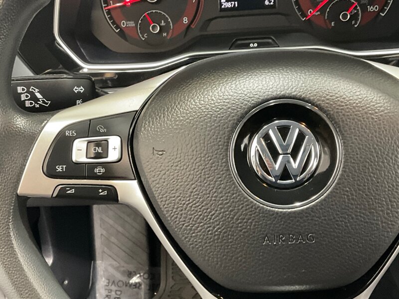 2021 Volkswagen Jetta S Sedan / 4Cyl Turbo / 6-Speed Manual / 29k MILES  / 1-OWNER Local - Photo 45 - Gladstone, OR 97027