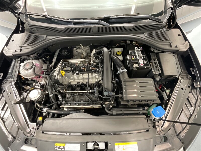 2021 Volkswagen Jetta S Sedan / 4Cyl Turbo / 6-Speed Manual / 29k MILES  / 1-OWNER Local - Photo 31 - Gladstone, OR 97027